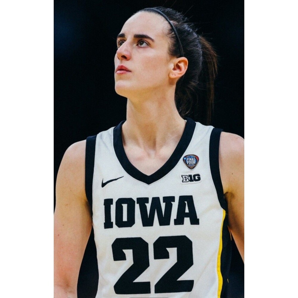 Caitlin Clark-(Iowa)-(Hawkeyes)-(White)-(Jersey)-(New Cond.)-(Size-L)-$65 - Picture 4 of 11